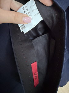 Hugo Boss meeste ülikond + mantel + 2 lipsu (5 foto / 8)