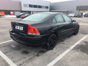 Volvo s60 facelift 2.4d 93kw (3 foto / 5)