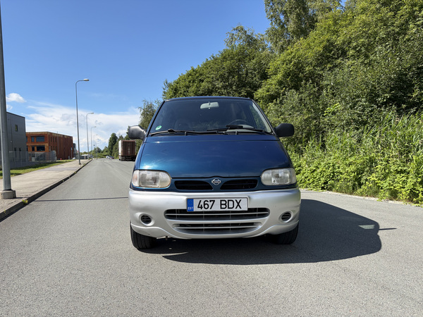 Nissan Serena 1999a