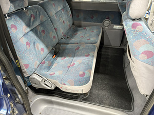 Nissan Serena 1999a (10 foto / 11)