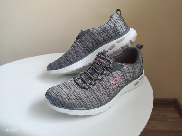 Новая обувь Skechers s 40 (фото #1)