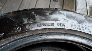 4tk Continental PremiumContact 6 (235/50 R19) nagu uued (3 foto / 6)