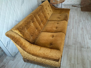 Диван 200 x 90 (3 фото из 3)