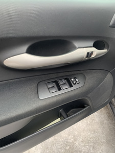 Müüa TOYOTA Auris 2008 täiuslikus seisukorras! (11 foto / 15)