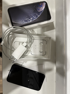 iPhone XR 64GB Black (2 foto / 2)