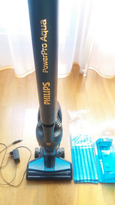 Пылесос Philips PowerPro Aqua (2 фото из 2)