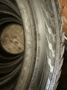 245/45R19 Yokohama (8 foto / 8)