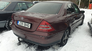 MB c230 2,5l v6 150kw 2006a (10 foto / 12)