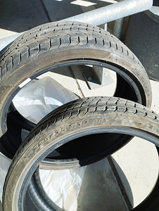 R19 225x35 PIRELLI (1 foto / 7)