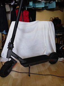 Scooter Xiaomi 4 ULTRA Tõukerattad (7 foto / 7)