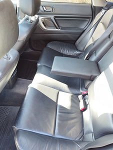 Subaru Legacy Outback (4 фото из 6)