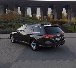 Volkswagen Passat (4 foto / 9)