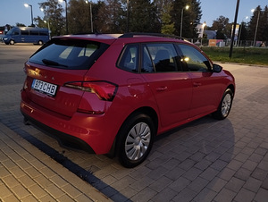 Skoda Kamiq (8 фото из 10)