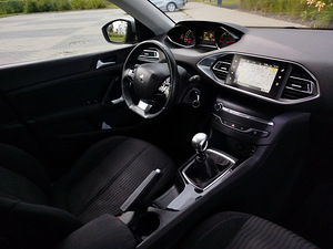 Peugeot 308 (6 foto / 8)
