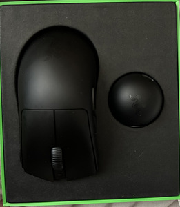 Razer DeathAdder V4 Pro Juhtmevaba mängurihiir , Must (1 foto / 1)
