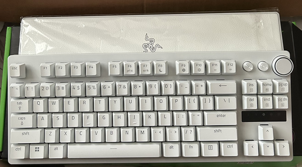 Razer huntsman v3 pro tkl valge