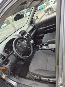 Honda CR-V 2006 a. (6 foto / 9)