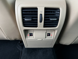 Volkswagen Passat B6 (11 foto / 12)