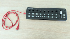 Behringer X-Touch Mini controller (1 foto / 1)