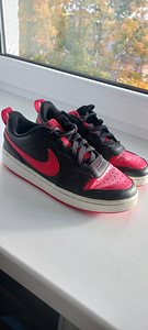 Nike tossud
