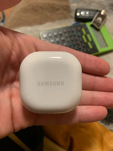 Samsung kõrvaklapid (1 foto / 2)