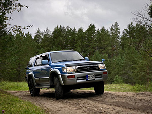 Toyota Hilux Surf 3.0 92kW (3 foto / 15)