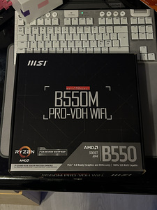 Материнская плата MSI (1 фото из 4)