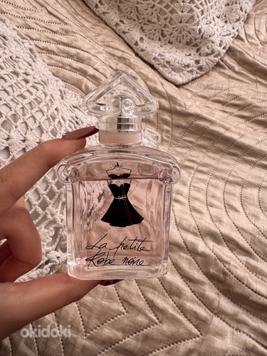 Guerlain La petite Robe noire perfume