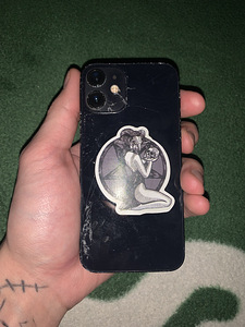iPhone 12 mini (3 foto / 4)