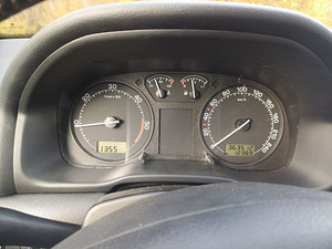 Skoda Octavia (7 фото из 9)
