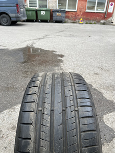 Suverehvid R20 ZR 235/30 (1 foto / 6)