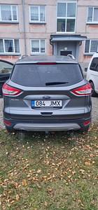 Ford Kuga (2 фото из 8)