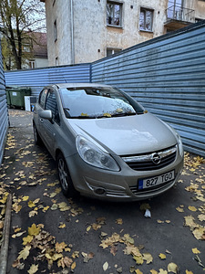 Opel Corsa (3 фото из 11)