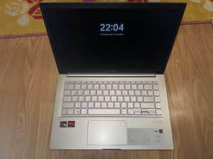 Asus VivoBook 14 (1 foto / 3)