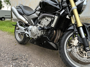 Honda Hornet 600 (6 фото из 6)