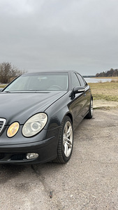 Продам Mercedes Benz E220 (3 фото из 13)