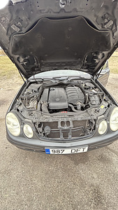 Продам Mercedes Benz E220 (6 фото из 13)
