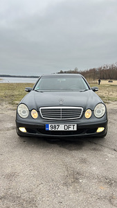 Продам Mercedes Benz E220 (8 фото из 13)
