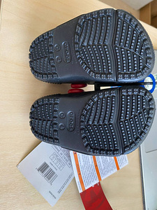 Kids' Crocs Fun Lab Lights Darth Vader™ Clogs C4 (3 foto / 3)