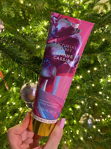Victoria’s Secret Jasmine Cassis (1 foto / 4)