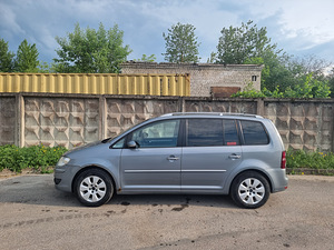 Vw touran (6 foto / 14)