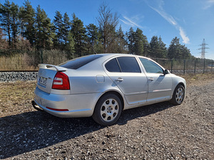 Skoda octavia VRS (4 foto / 8)