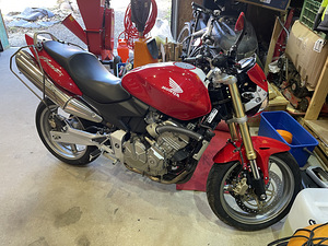 Honda Hornet 600 05.a. (2 foto / 4)