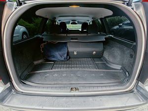 Volvo V70 (7 foto / 14)