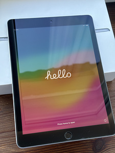 Apple iPad 9.7" (6th gen), Wi-Fi + Cellular, 32gb (1 foto / 5)