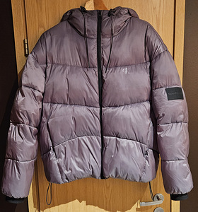 Oversize Calvin Klein talvejope, S (1 foto / 4)