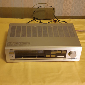 JVC A-X30 Stereo Integrated Amplifier (1 foto / 9)