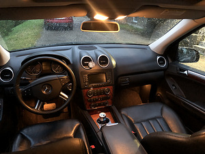 MB ML 320 4matic Airmatic Offroad pakett (6 foto / 8)