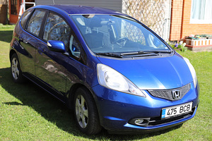 Honda Jazz, 1.4 73kW, bensiin, manuaal, 08/2009 (2 foto / 15)