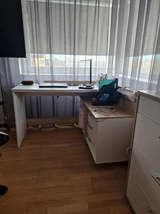 Письменный стол (2 фото из 2)